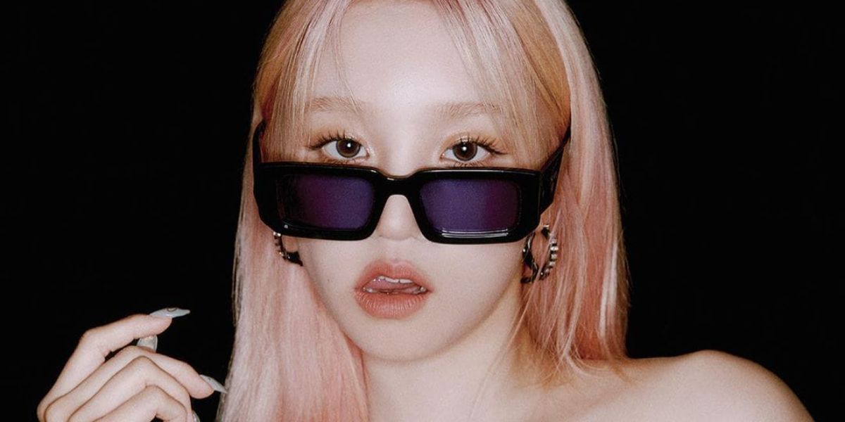 Prada SPR06YS Square